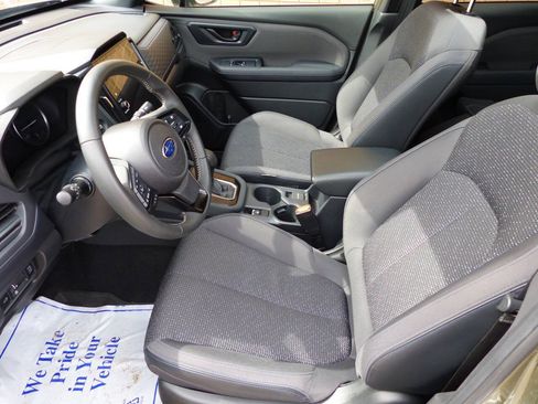 Used 2025 Subaru Forester Premium w/ Convenience Package #1 AWD/4WD image 11