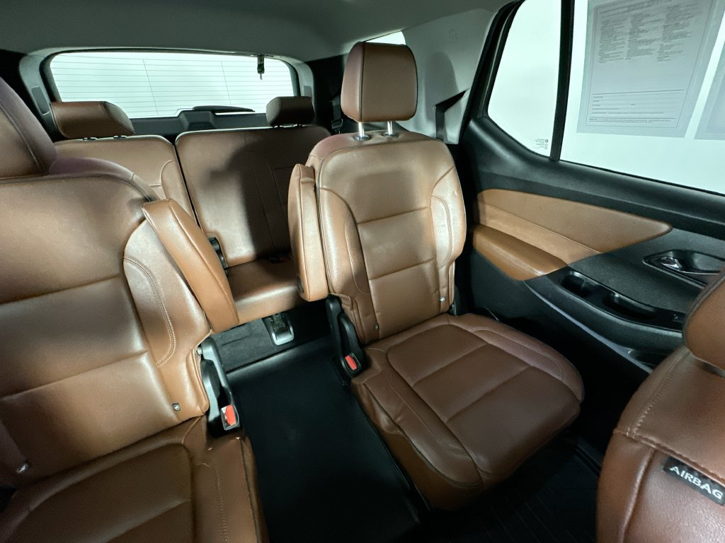 Used 2019 Chevrolet Traverse High Country AWD/4WD image 14