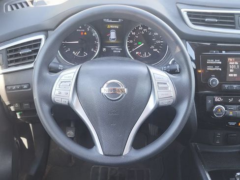 Used 2016 Nissan Rogue SV AWD/4WD image 17