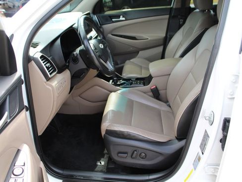 Used 2020 Hyundai Tucson Ultimate w/ Cargo Package AWD/4WD image 10