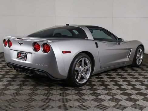Used 2005 Chevrolet Corvette Coupe w/ Preferred Equipment Group RWD image 7