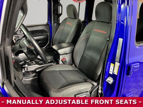 Used 2019 Jeep Wrangler Unlimited Rubicon w/ Cold Weather Group AWD/4WD image 21