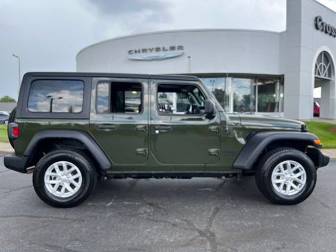 Used 2023 Jeep Wrangler Sport S AWD/4WD image 46