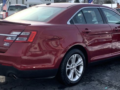 Used 2013 Ford Taurus SEL image 4