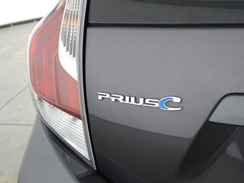 Used 2015 Toyota Prius C One image 34