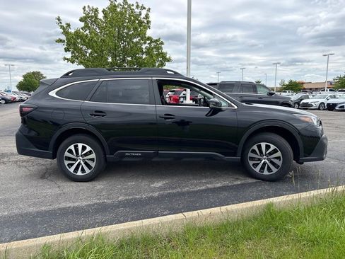 Used 2022 Subaru Outback Premium AWD/4WD image 12