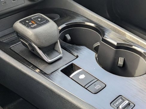 Used 2023 Nissan Rogue SV image 17