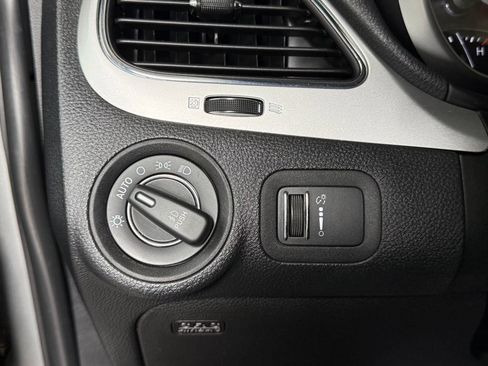 Used 2013 Dodge Journey SXT w/ Popular Equipment Group AWD/4WD image 19