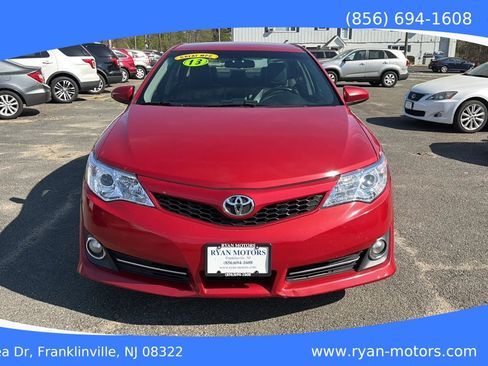 Used 2013 Toyota Camry SE FWD image 2