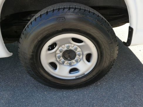 Used 2020 Chevrolet Express 2500 w/ Safety Package RWD image 30