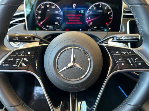 Used 2025 Mercedes-Benz E 350 Sedan image 24