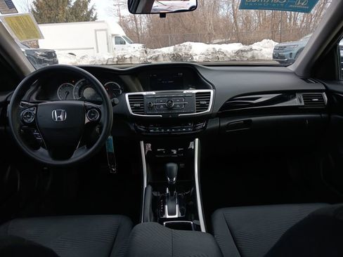 Used 2016 Honda Accord LX image 16