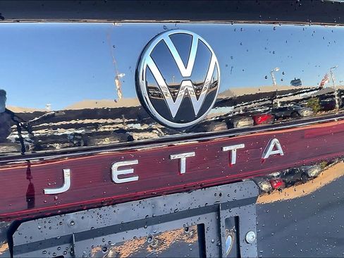 Used 2025 Volkswagen Jetta S image 10