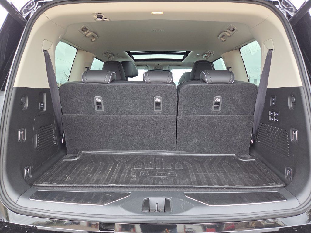 Used 2025 INFINITI QX80 Sensory AWD/4WD image 32