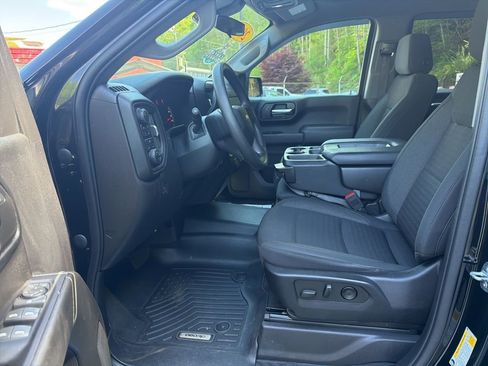 Certified 2022 Chevrolet Silverado 1500 Custom AWD/4WD image 8