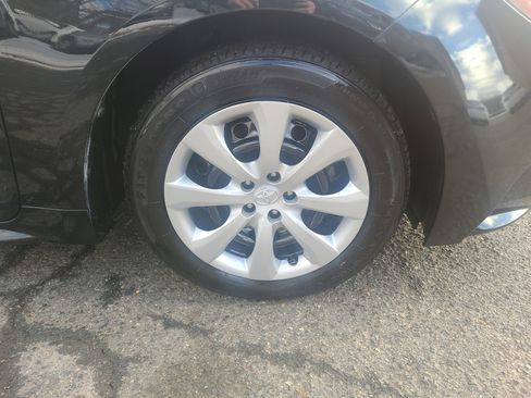 Certified 2021 Toyota Corolla LE image 12