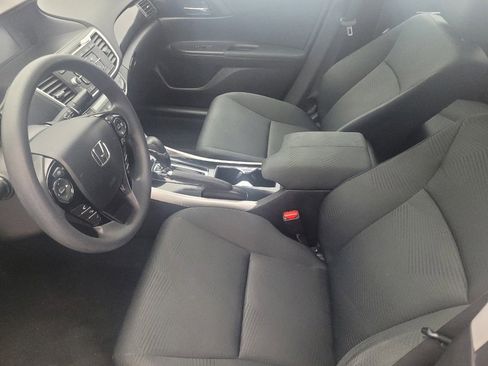 Used 2016 Honda Accord LX image 17