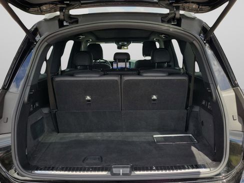 Used 2024 Mercedes-Benz GLS 450 4MATIC image 5