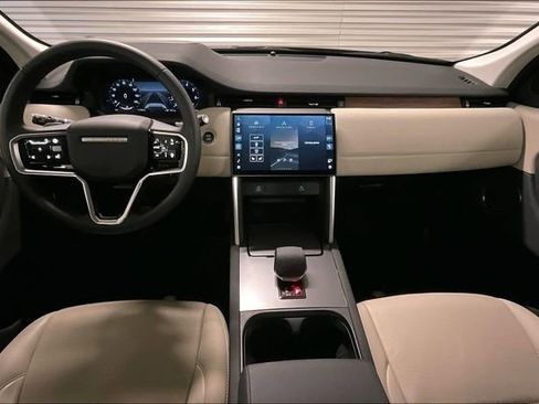 Certified 2025 Land Rover Discovery Sport S image 18