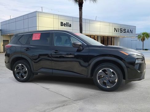 Used 2025 Nissan Rogue SV AWD/4WD image 8