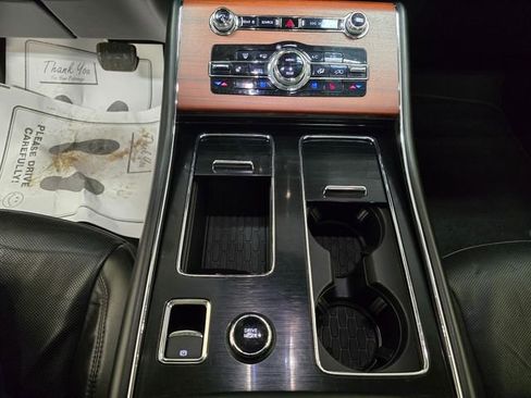 Used 2021 Lincoln Aviator Reserve w/ Equipment Group 201A AWD/4WD image 19