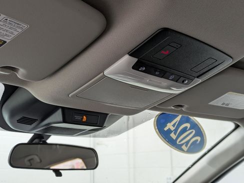 Used 2024 Nissan Rogue SV image 28