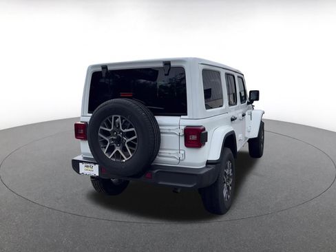 Used 2025 Jeep Wrangler Sahara image 12