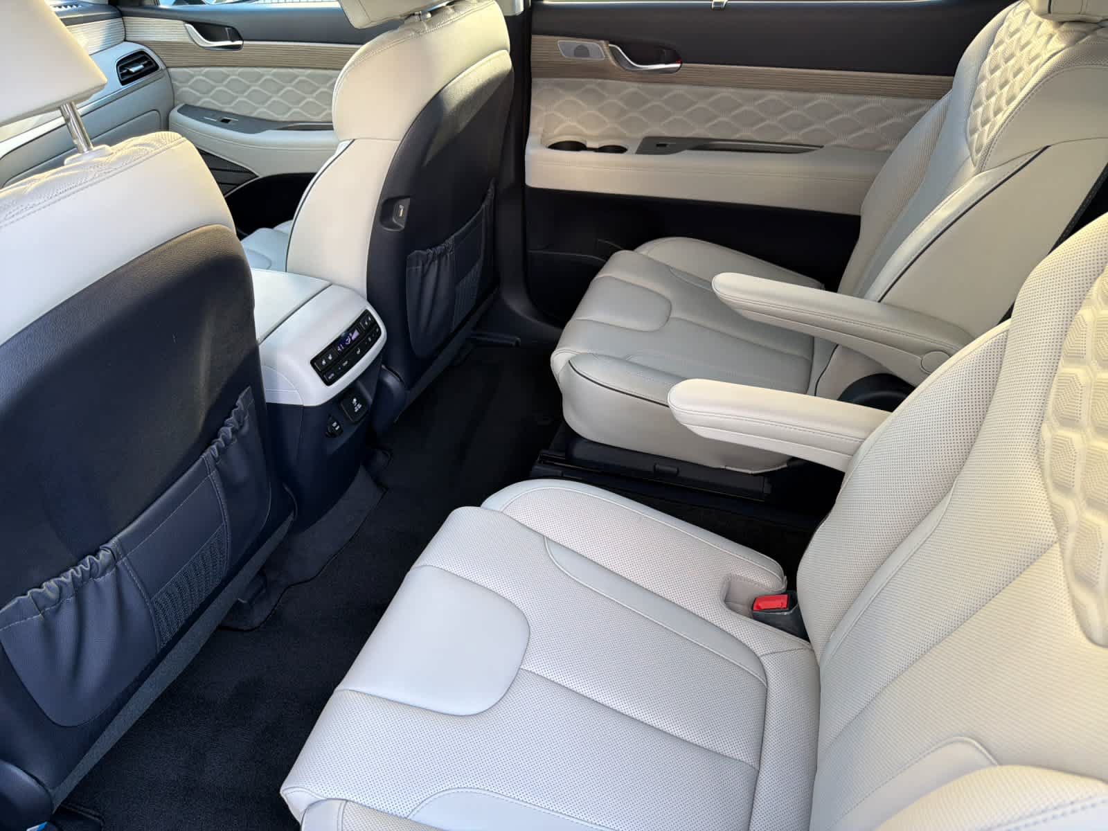 Used 2022 Hyundai Palisade Calligraphy AWD/4WD image 4