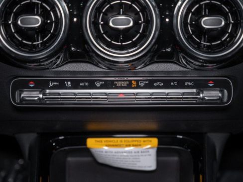Certified 2026 Mercedes-Benz GLB 250 image 17