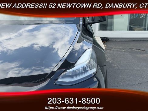 Used 2022 Tesla Model Y Long Range AWD/4WD image 9