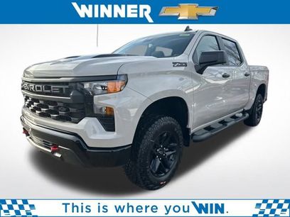 New 2026 Chevrolet Silverado 1500 Custom Trail Boss w/ LPO, Dark Essentials Package