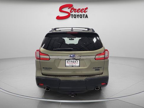 Used 2022 Subaru Ascent Onyx Edition image 3