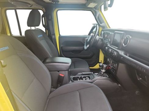 Used 2023 Jeep Wrangler Unlimited Rubicon 4xe w/ Steel Bumper Group image 15