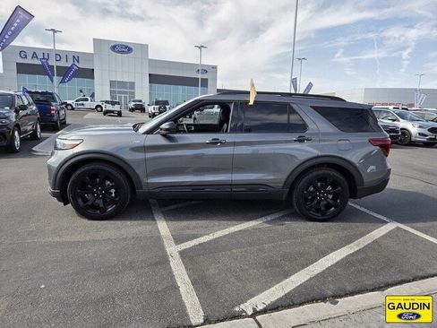 Certified 2024 Ford Explorer ST-Line w/ Class IV Trailer Tow Package RWD image 4