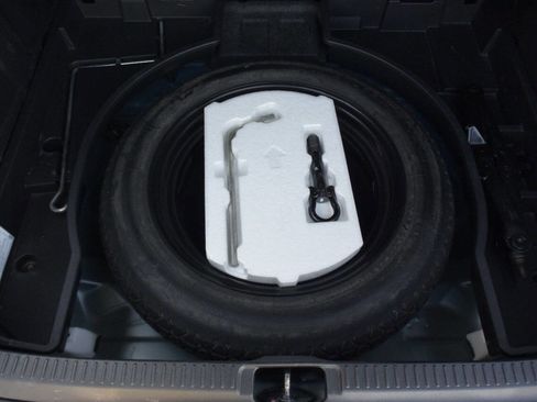 Used 2016 Scion tC image 32