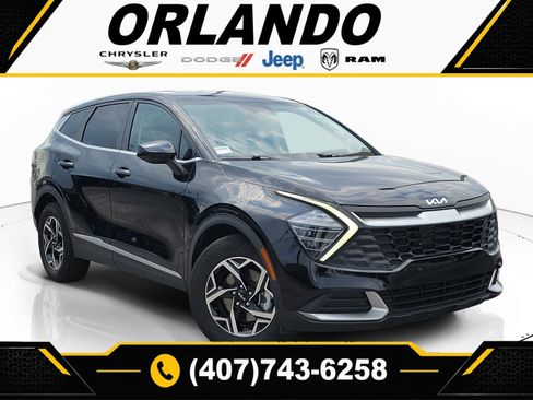 Used 2025 Kia Sportage LX FWD image 1