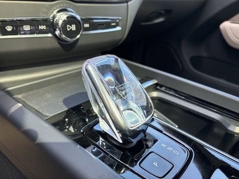 New 2026 Volvo XC60 B5 Plus w/ Protection Package Premier image 32