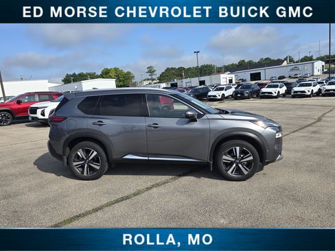 Used 2023 Nissan Rogue Platinum w/ Platinum Premium Package FWD image 2