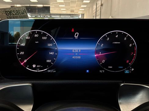 Used 2025 Mercedes-Benz GLB 250 image 46