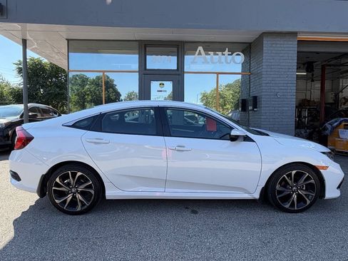 Used 2021 Honda Civic Sport image 2