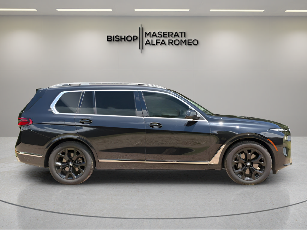 Used 2023 BMW X7 xDrive40i w/ Premium Package AWD/4WD image 5