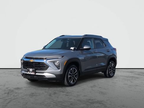 Used 2025 Chevrolet TrailBlazer LT FWD image 4