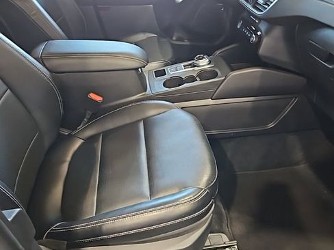 Used 2025 Ford Escape Platinum AWD/4WD image 13