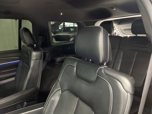 Used 2021 Jeep Grand Cherokee L Overland w/ Luxury Tech Group IV AWD/4WD image 12