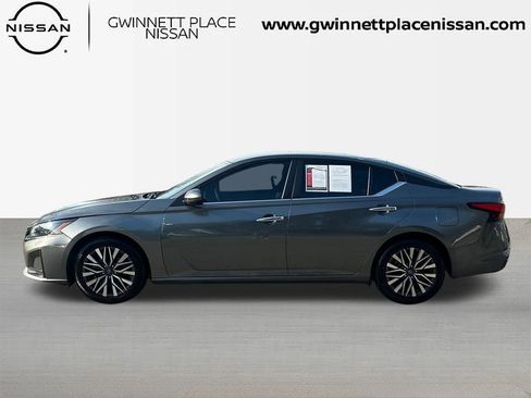 Certified 2023 Nissan Altima 2.5 SV image 8