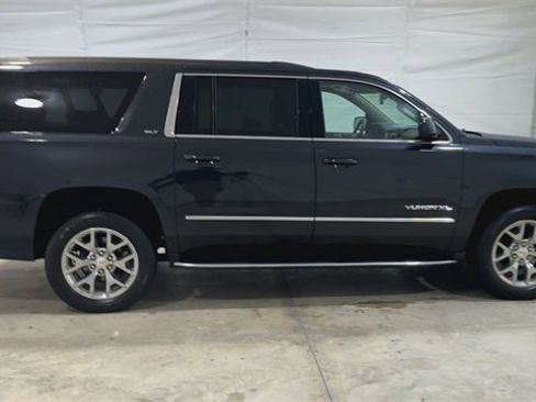 Certified 2020 GMC Yukon XL SLT w/ Open Road Package image 9
