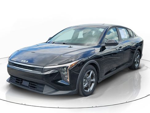Used 2025 Kia K4 FWD image 3