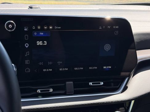Used 2025 Chevrolet Equinox LT w/ Convenience Package II FWD image 20