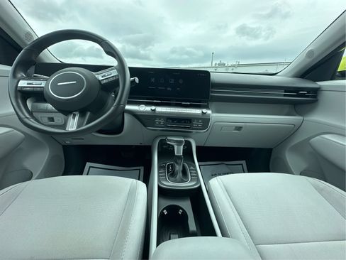 Certified 2025 Hyundai Kona SEL AWD/4WD image 26