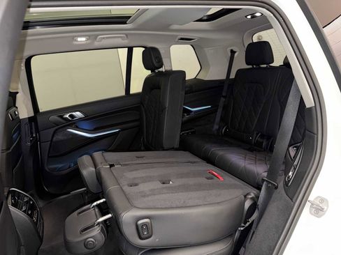 Used 2024 BMW X7 xDrive40i w/ Parking Assistance Package image 22